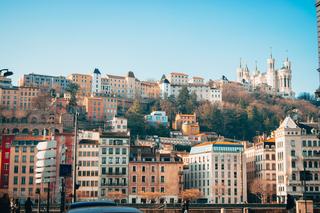 Métallier à Lyon : canuts, traboules et copropriété